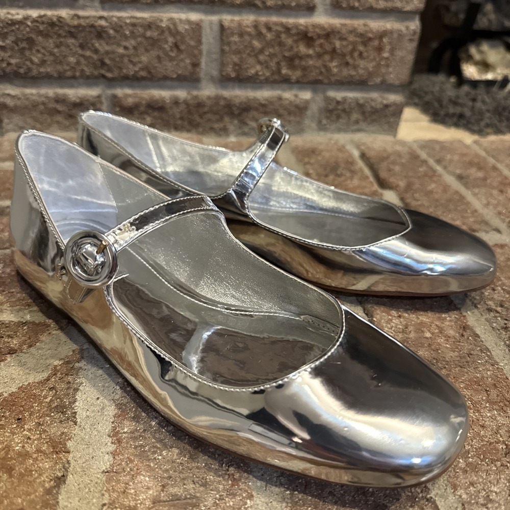 Larroudé Women's Blair Mary Jane Metallic Silver Ballet Flats Sz 7